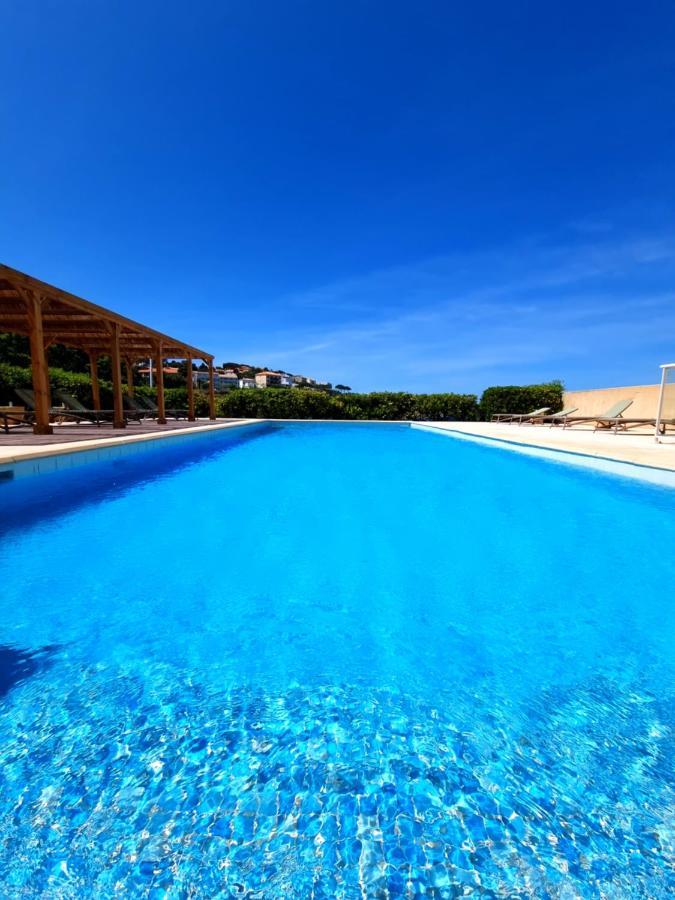Hotel Sole Mare Кальви Экстерьер фото