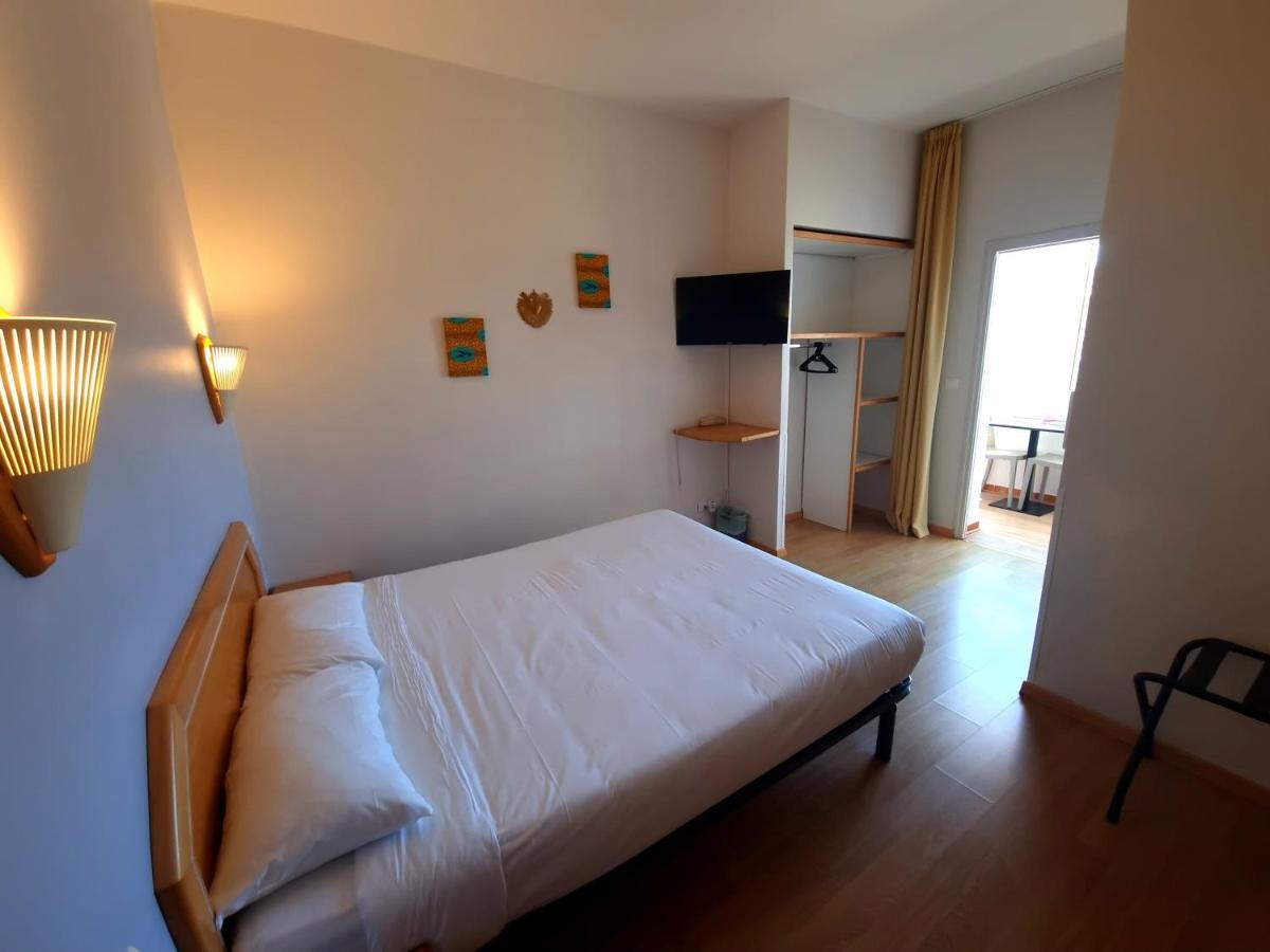 Hotel Sole Mare Кальви Экстерьер фото