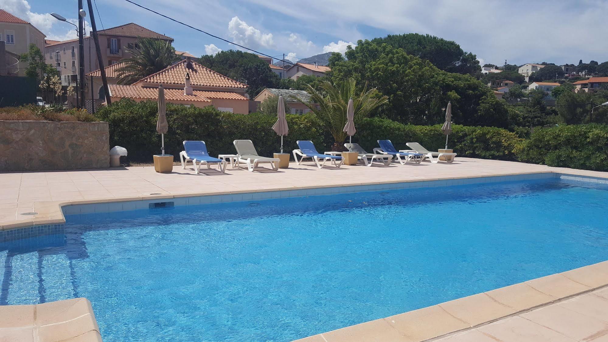Hotel Sole Mare Кальви Экстерьер фото